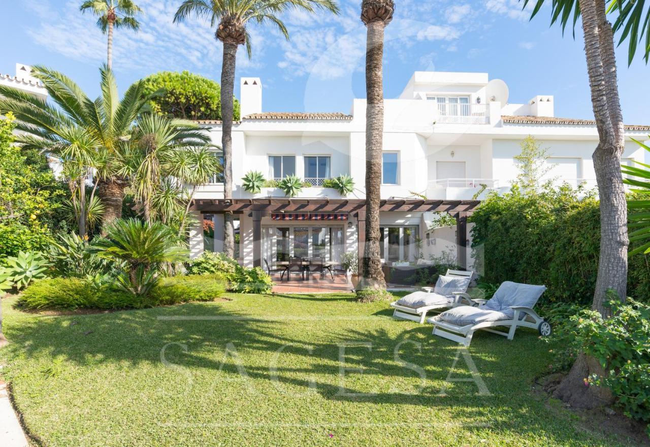 1015 - Jardines Golondrinas - Three Bedrooms Apartment Lake View Marbella Exterior photo