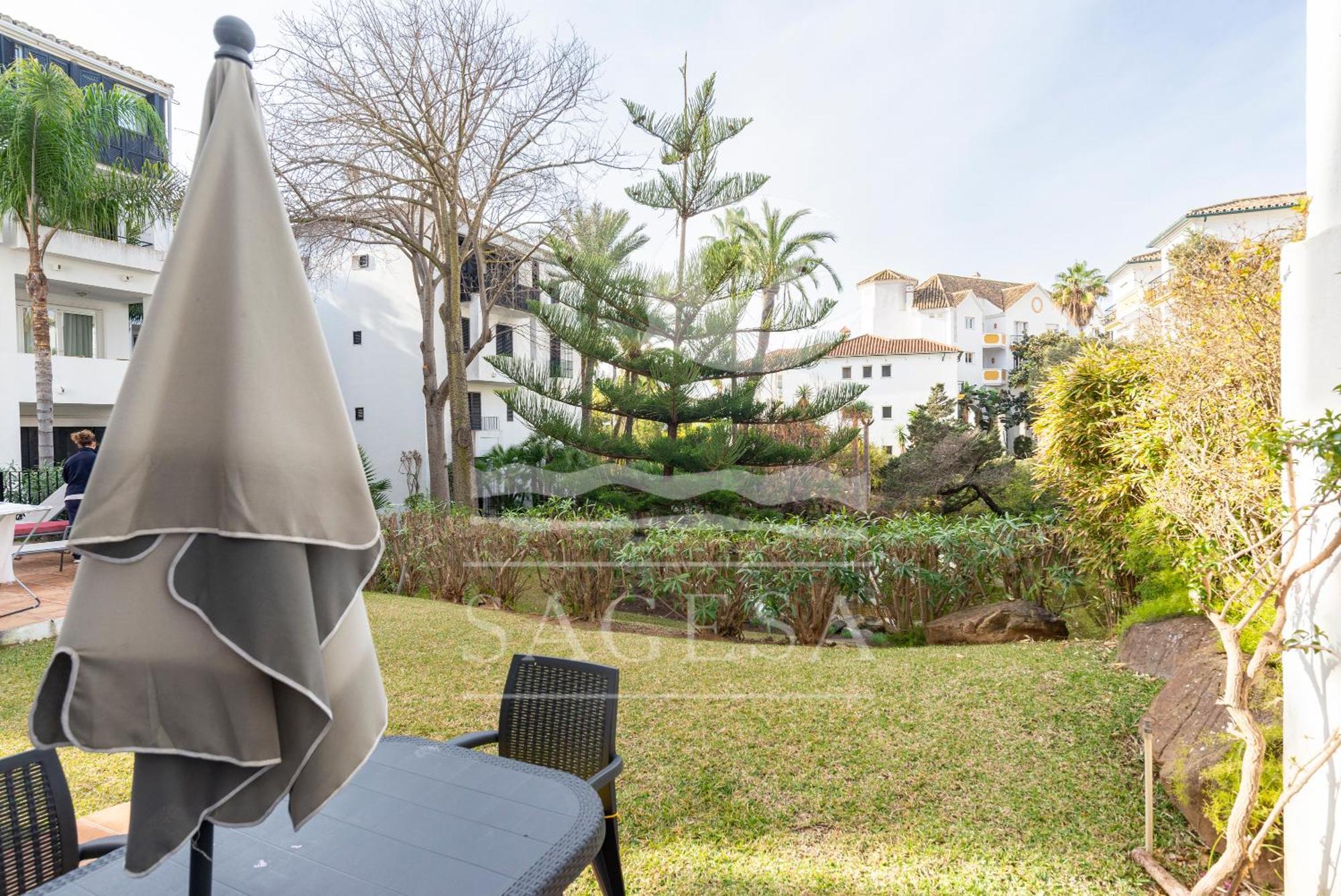 1015 - Jardines Golondrinas - Three Bedrooms Apartment Lake View Marbella Exterior photo