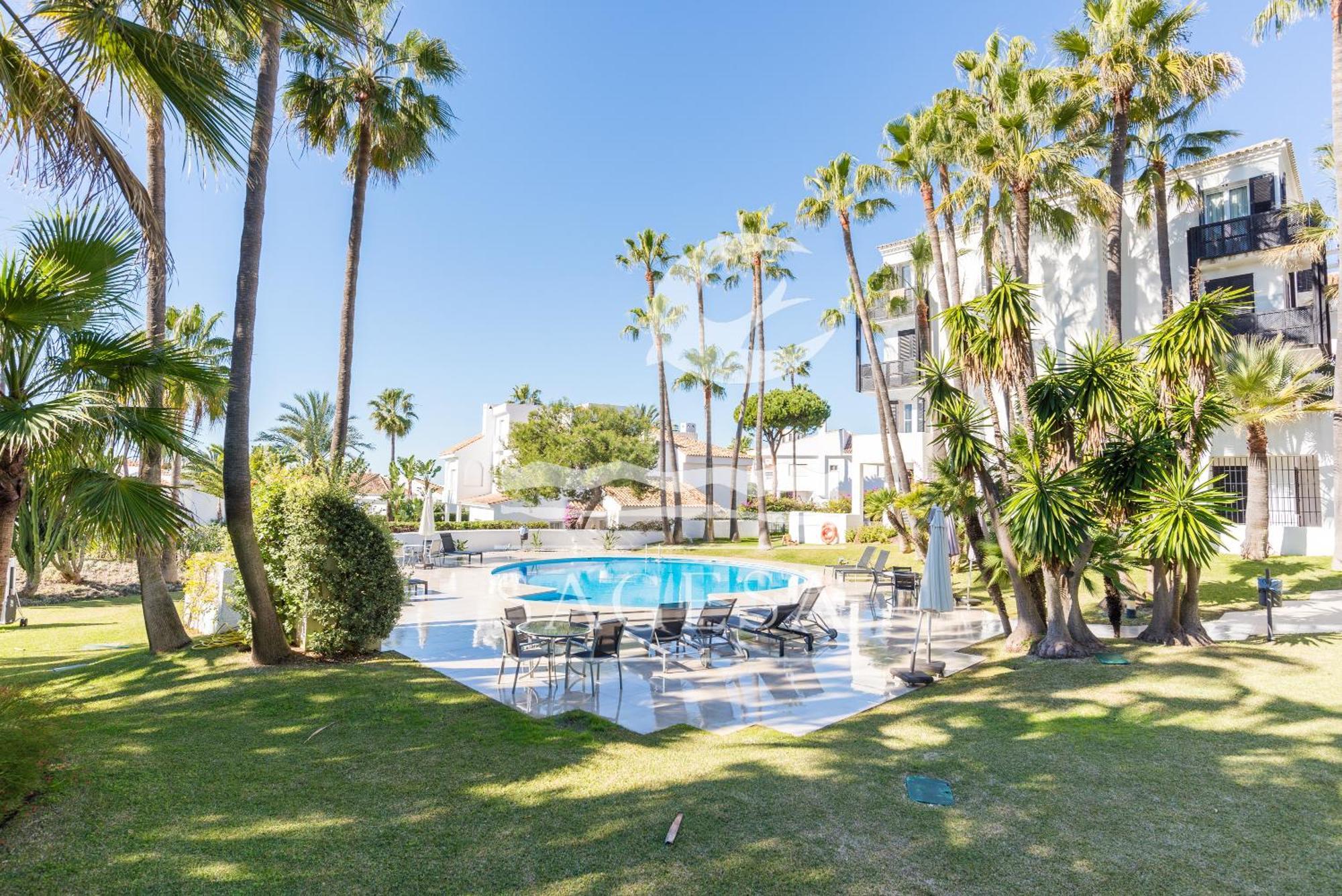 1015 - Jardines Golondrinas - Three Bedrooms Apartment Lake View Marbella Exterior photo