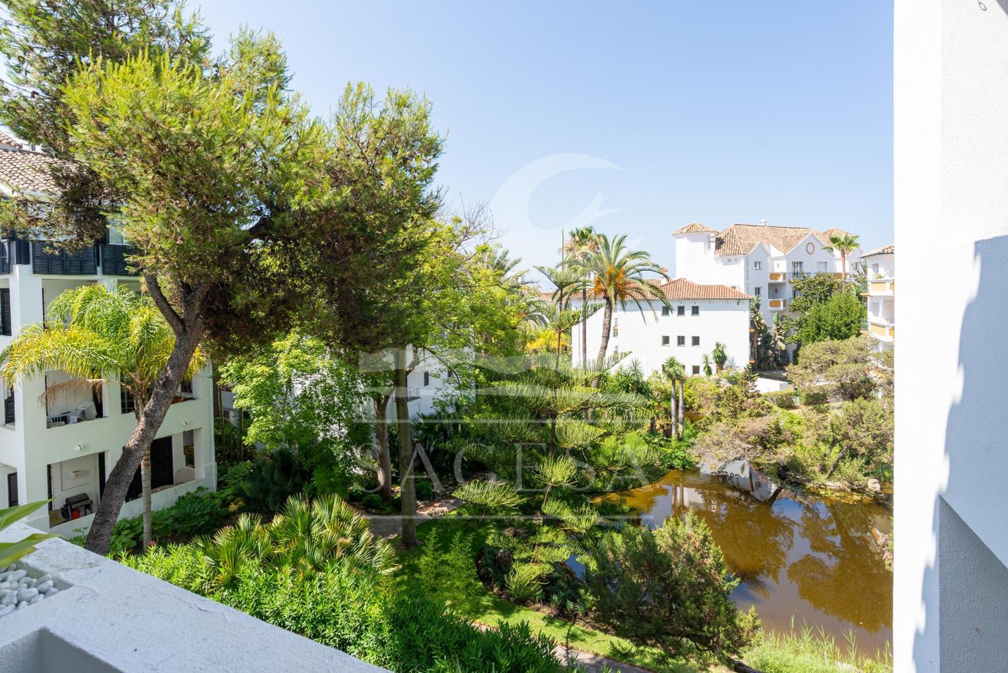 1015 - Jardines Golondrinas - Three Bedrooms Apartment Lake View Marbella Exterior photo