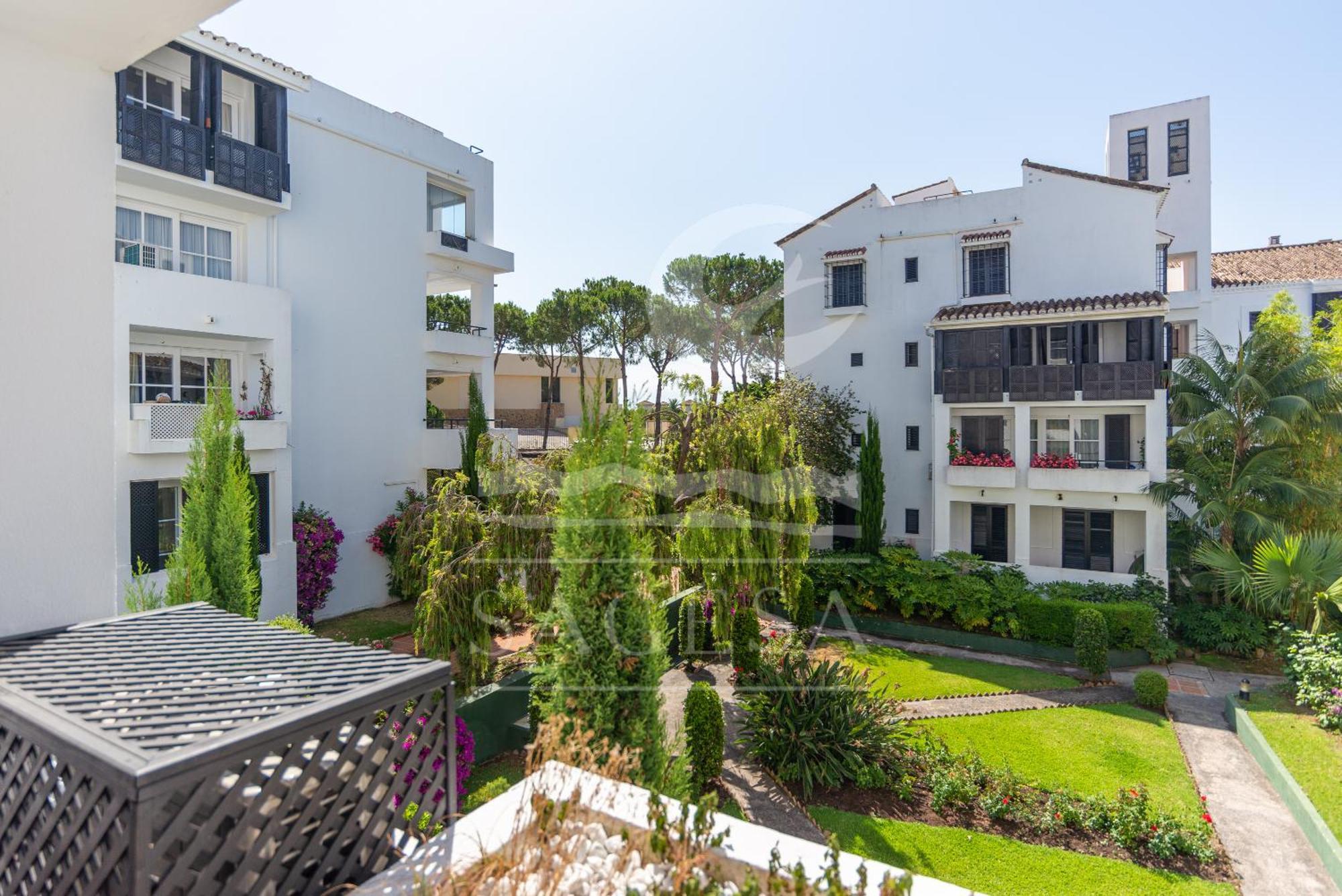 1015 - Jardines Golondrinas - Three Bedrooms Apartment Lake View Marbella Exterior photo