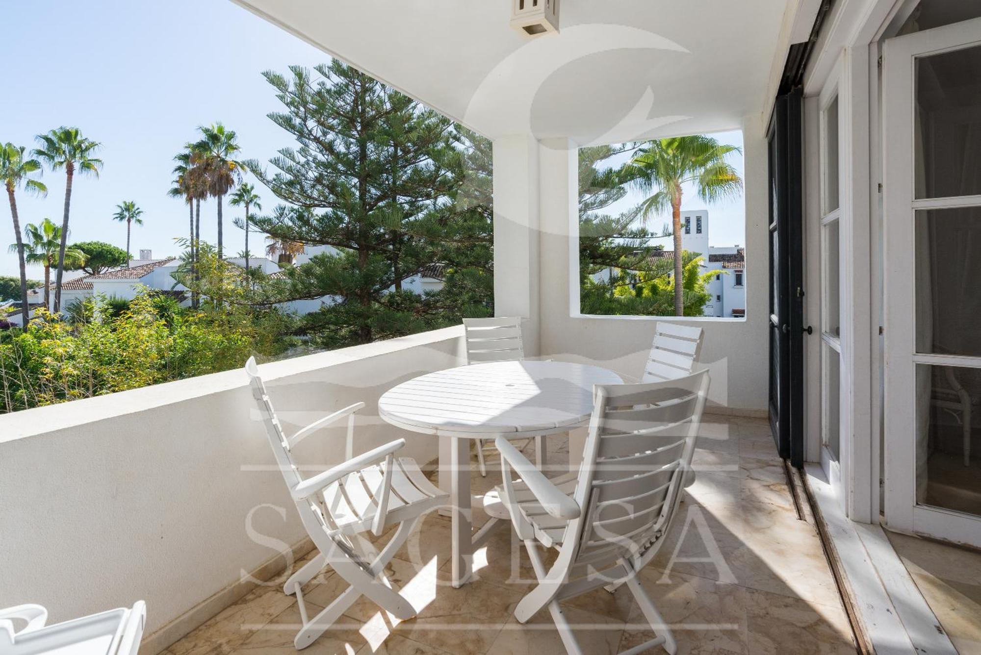 1015 - Jardines Golondrinas - Three Bedrooms Apartment Lake View Marbella Exterior photo